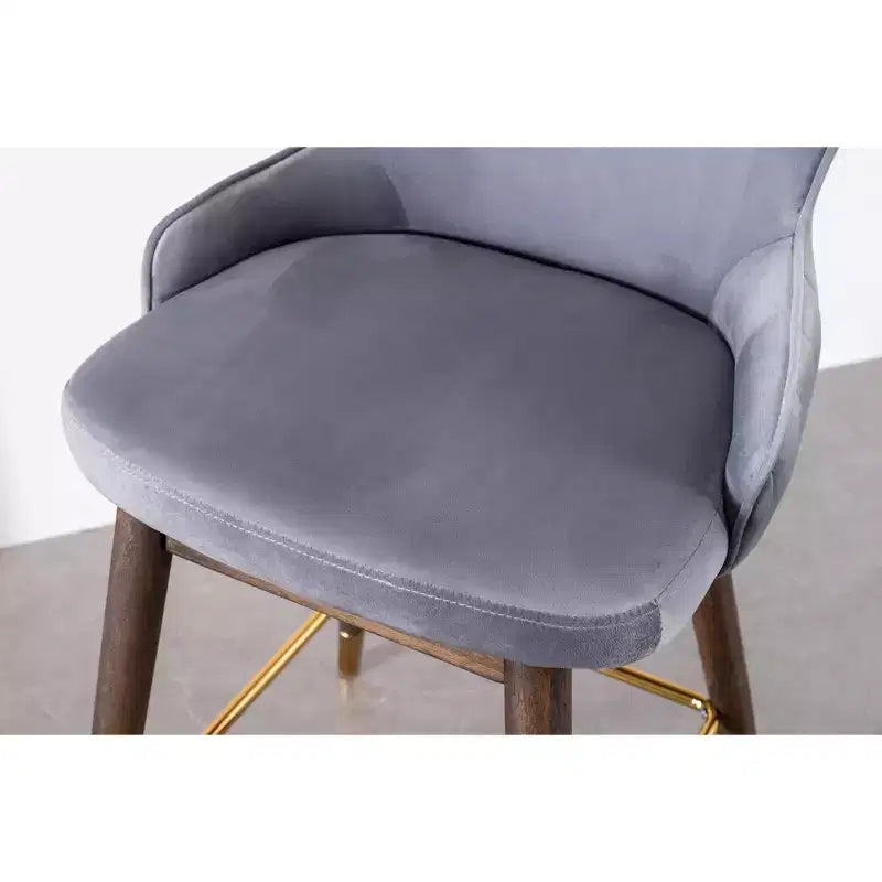 Tabourets de comptoir à dossier haut et ailes, recouverts de tissu, gris