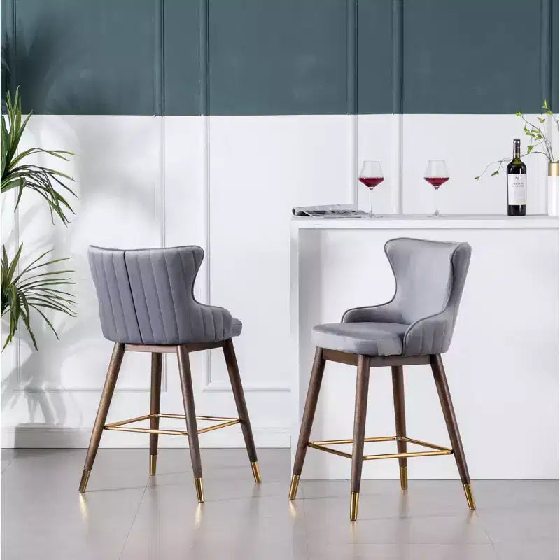 Tabourets de comptoir à dossier haut et ailes, recouverts de tissu, gris