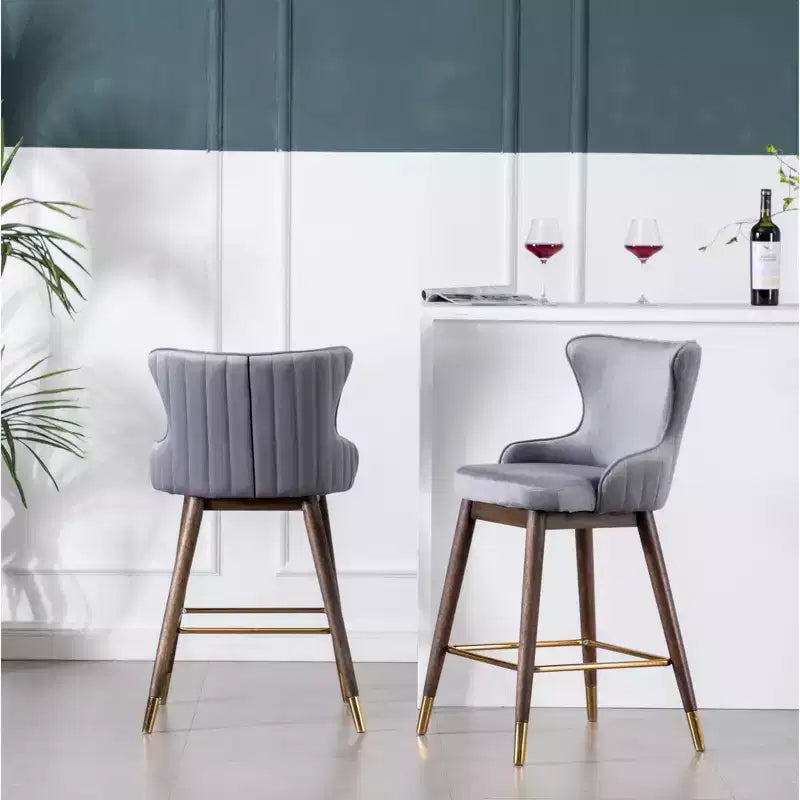 Tabourets de comptoir à dossier haut et ailes, recouverts de tissu, gris