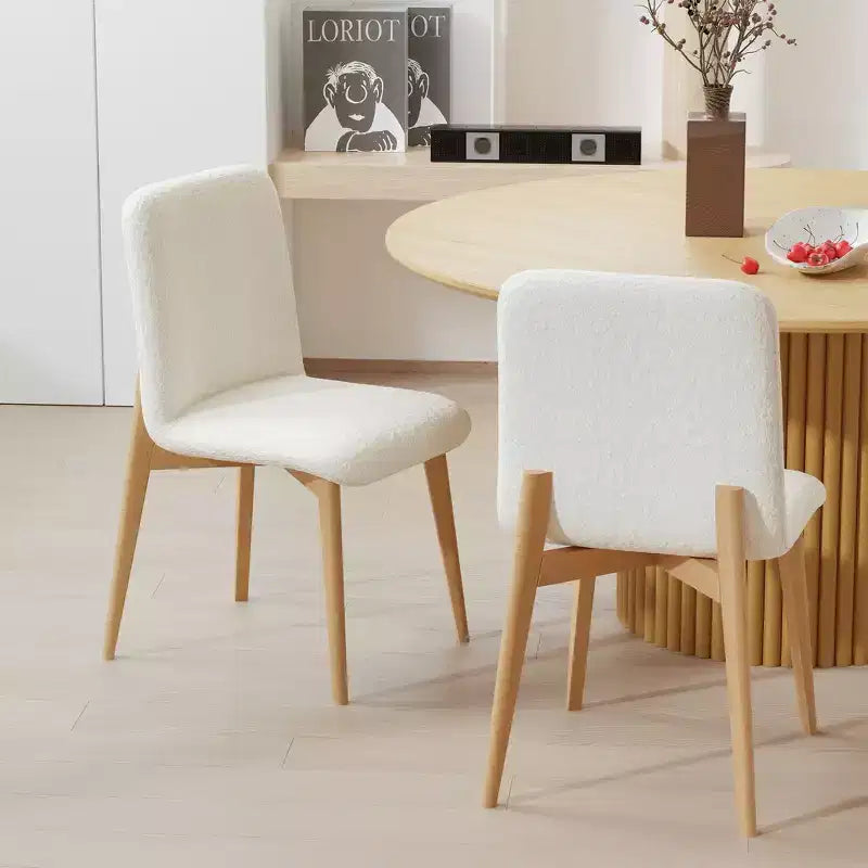 Chaises de salle à manger capitonnées en fausse fourrure blanche